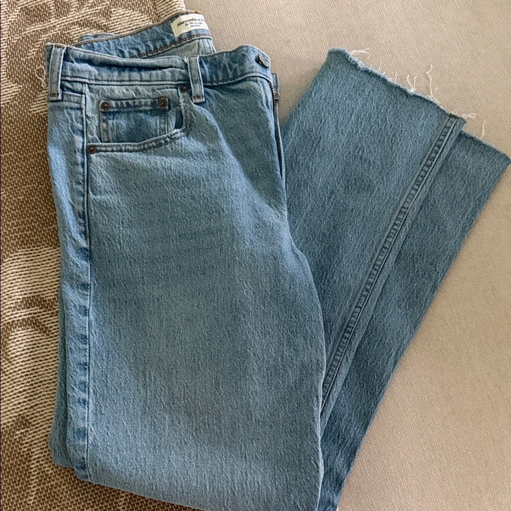 ABERCOMBIE & Fitch 90’s straight mid rise jeans - Picture 1 of 2